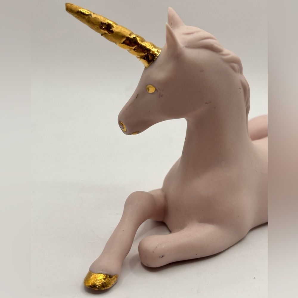Unicorn Pink Porcelain Figurine with Gold Horn and hooves. - Picture 7 of 13